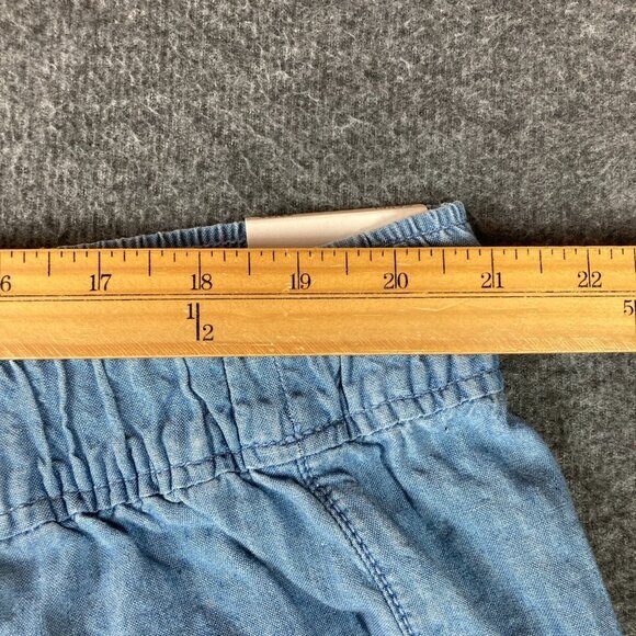 NWT Lane Bryant Mid-Rise Capri Pants Womens 22/24 Blue Chambray - Picture 6 of 13